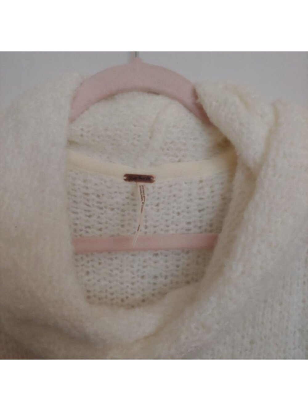 Free People Sweater Fluffy Chunky Knit Cropped Turtleneck Ivory Après Ski SP - Picture 11 of 14